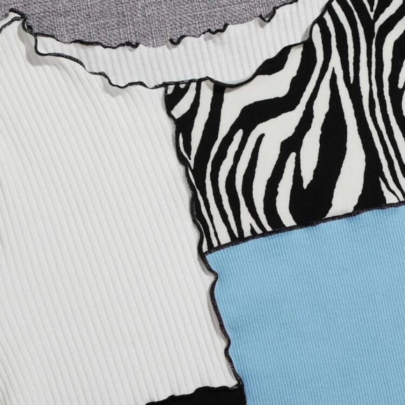 Any 2/$25🌸Color-block crop top - Picture 4 of 10